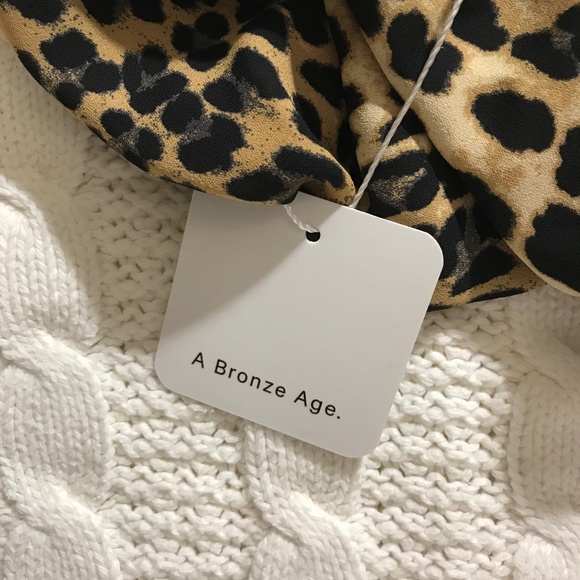 NWT A Bronze Age Oversized XXL Leopard Crepe Scrunchie - Picture 4 of 6